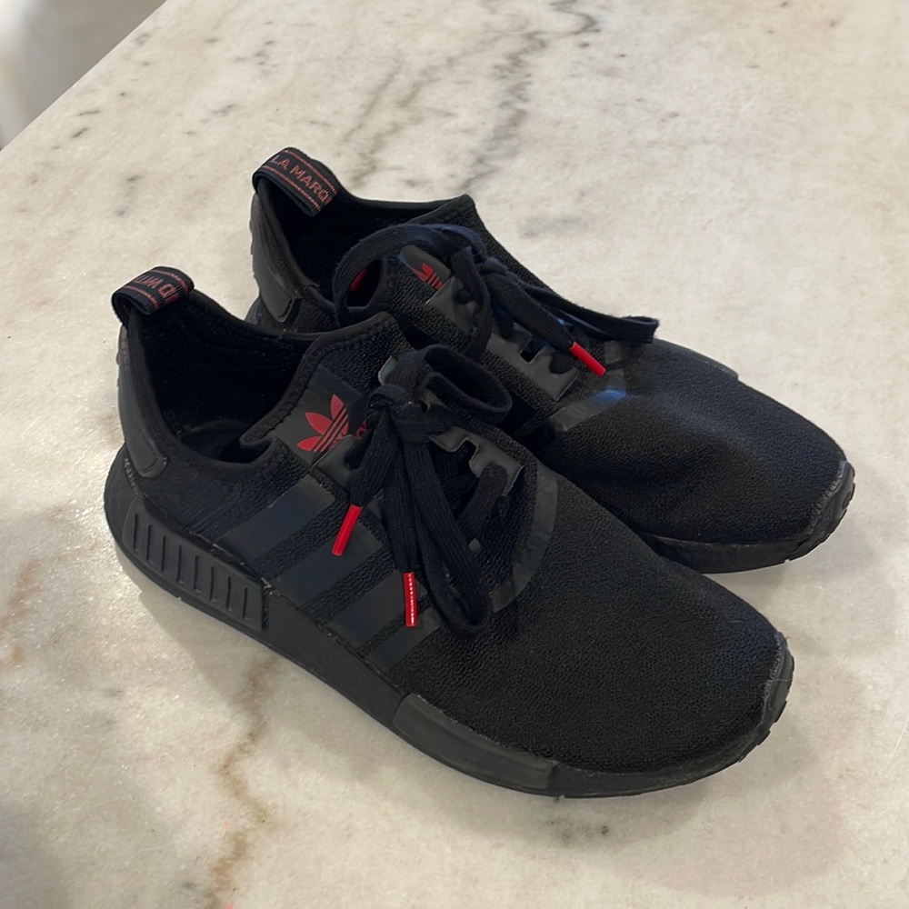 Adidas Sneakers